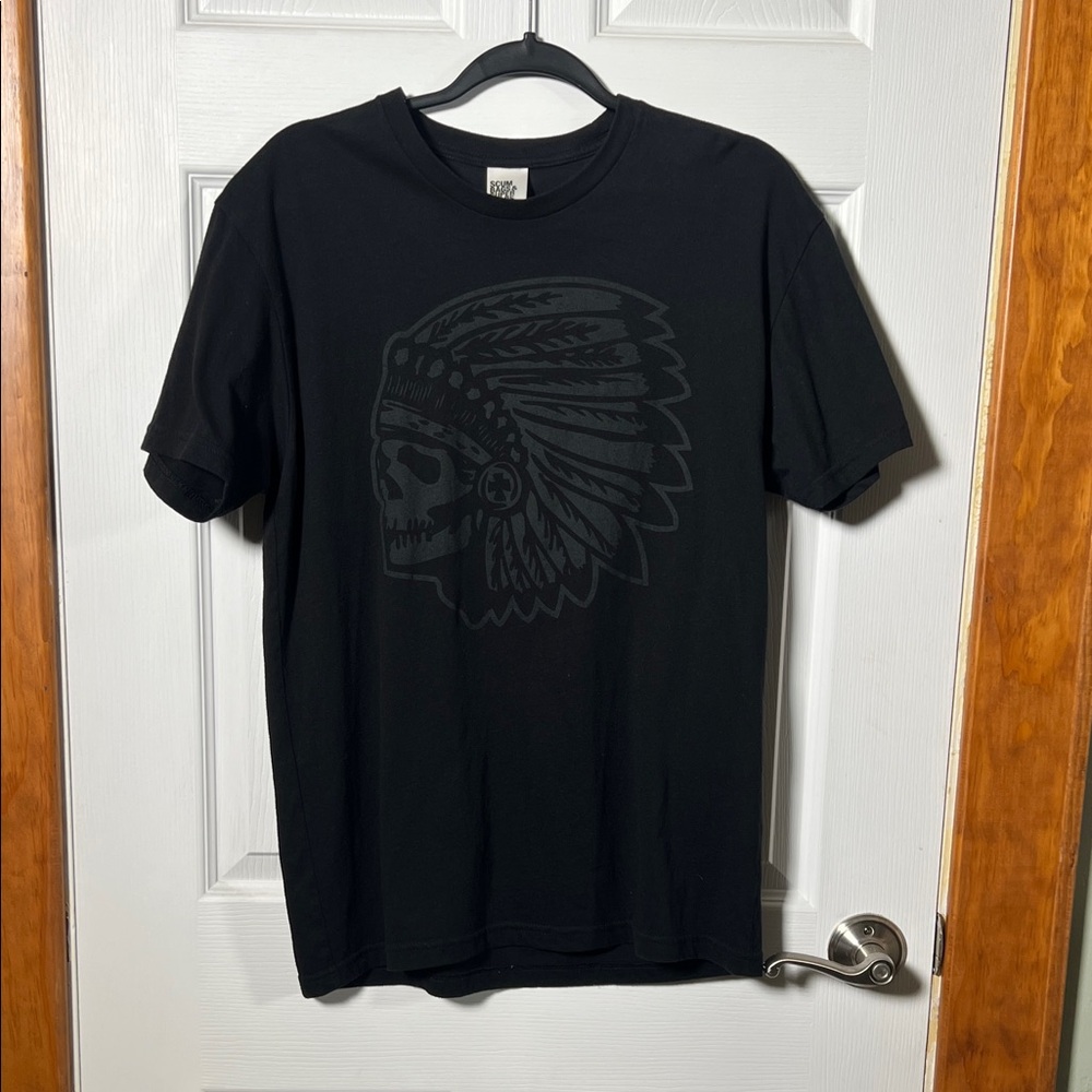 Men's Black Graphic Crew Neck T‑Shirt with Tonal Headdress Print
